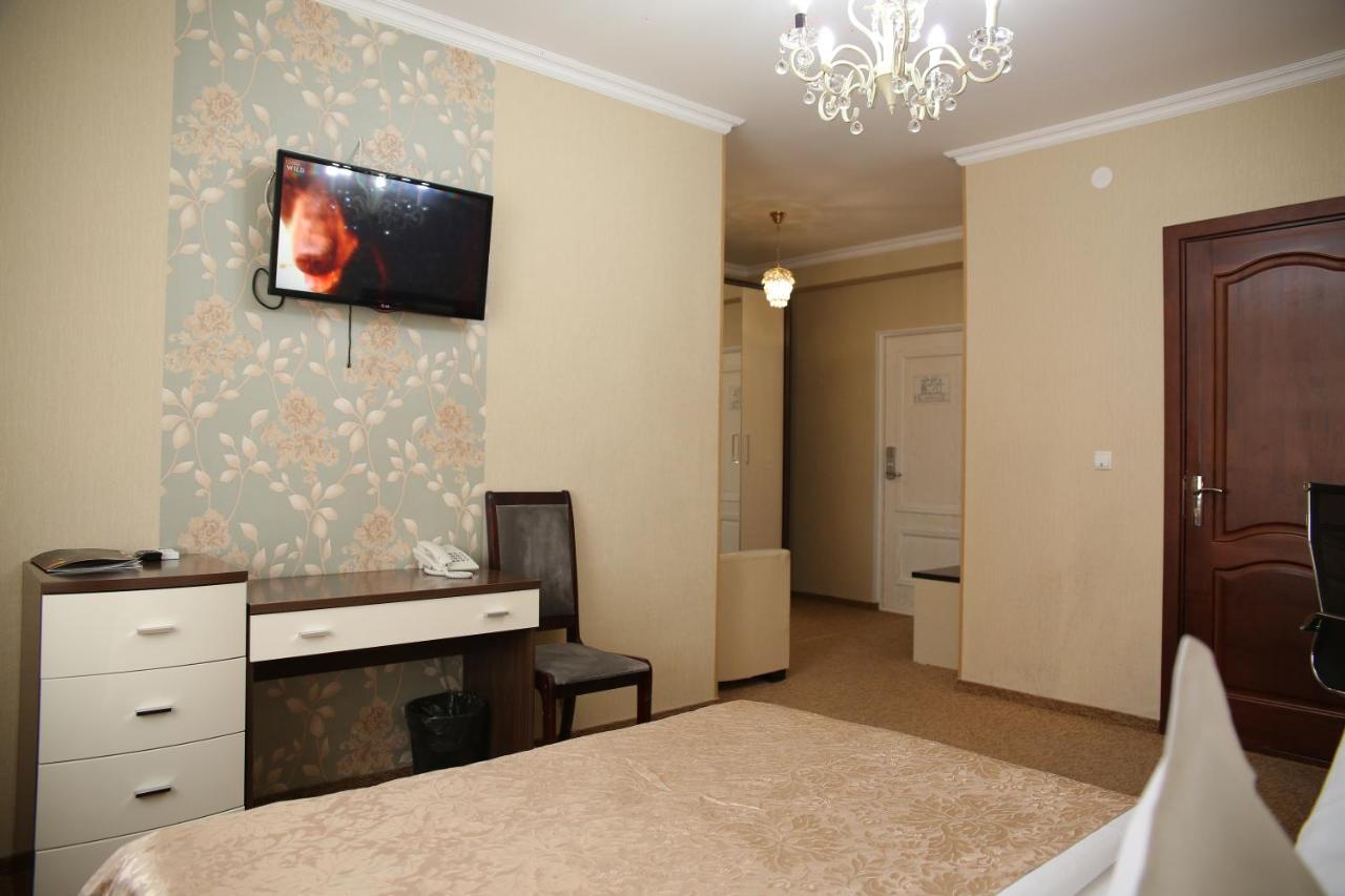 Sweet Home Hotel Atyrau Exterior photo