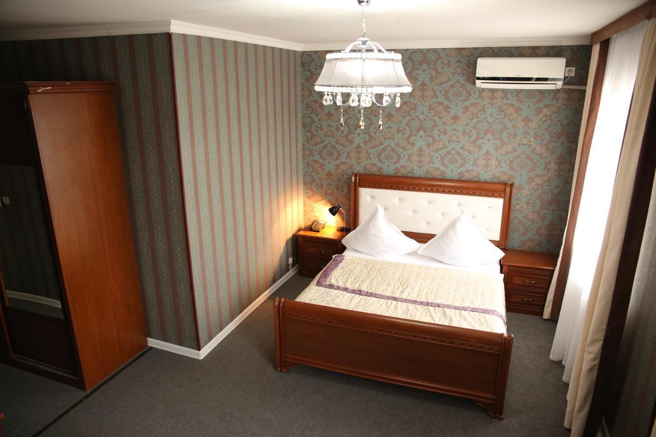 Sweet Home Hotel Atyrau Exterior photo