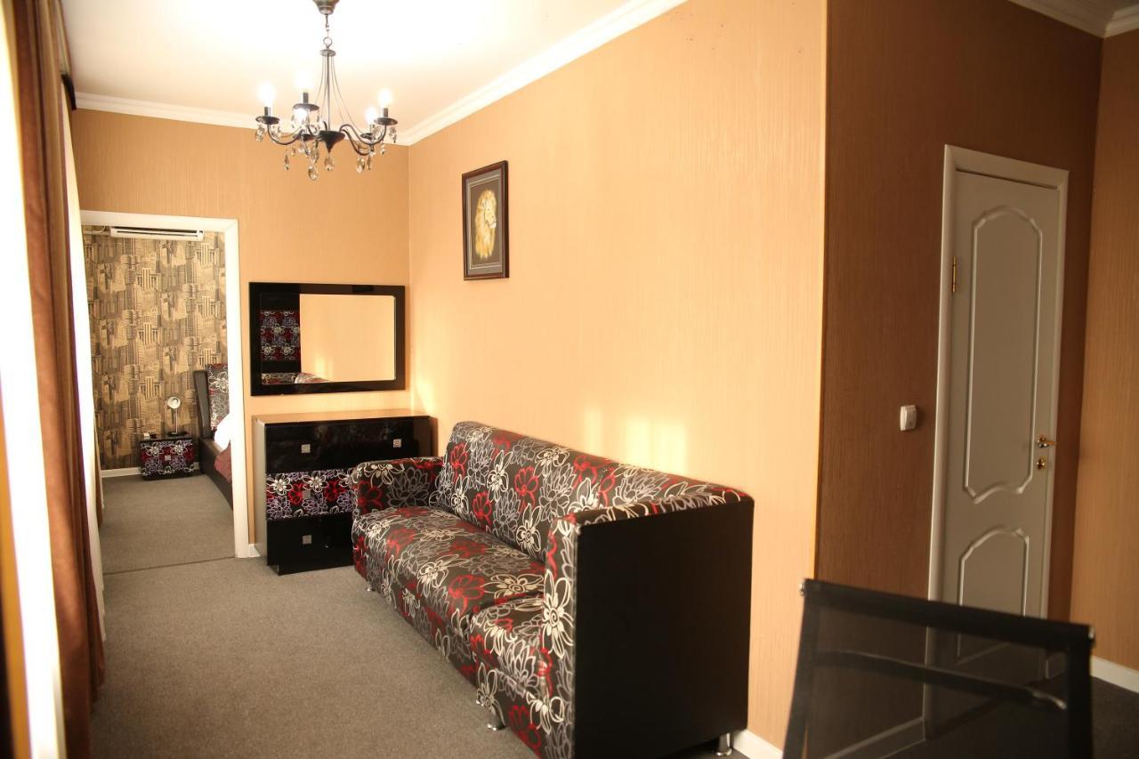 Sweet Home Hotel Atyrau Exterior photo